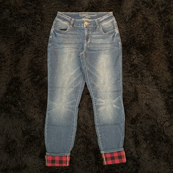 Maurices Blue Jeans with Red Plaid Accents - Picture 5 of 12